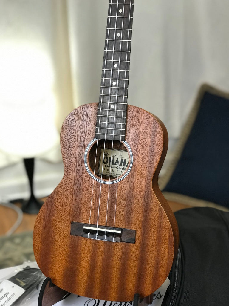 Ohana Tk-10 Tenor Ukulele Starter Pack