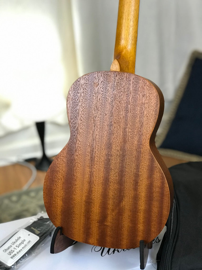 Ohana Tk-10 Tenor Ukulele Starter Pack